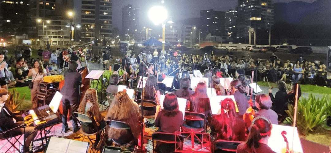 IQUIQUEÑ@S Y TURISTAS DISFRUTARON DE CONCIERTO GRATUITO DE LA ORQUESTA INFANTIL-JUVENIL “JALSUÑA”